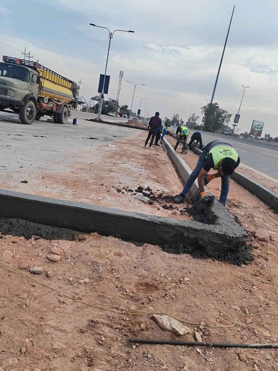 تنفيذ كافة الأعمال المدنيه والمساحیه بكوادر متخصصة 
المساح عماد الجبوري *********** واتساب
