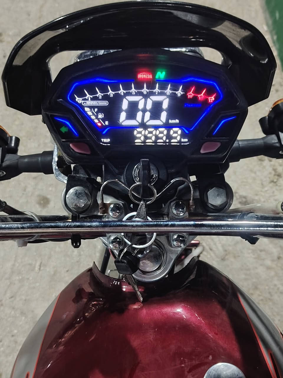 السلام عليكم دراجه تايكر ٢٠٢٤
دراجه كامله مكمله
وشرط الشلعه والمعدل
أوراق كامله
دراجه 600 وبيهه مجال ***********
