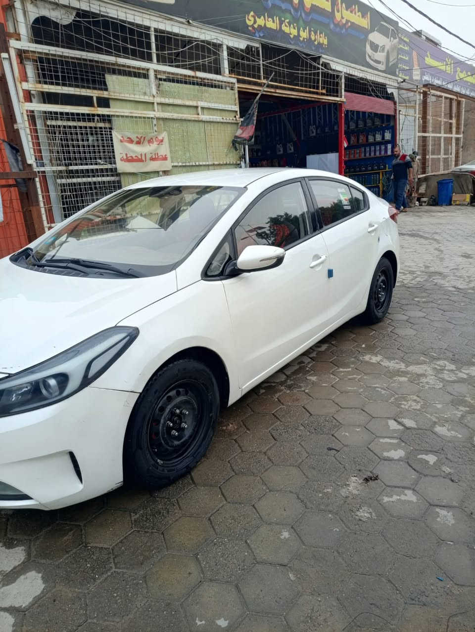 سيراتو ٢٠١٧سيارةجاهزة كير محرك تبريد حدادية ماشية ٩٥حقيقي بيها سونار موضح كل شي لاتصال *********** مكلف بل النشر مكان السيارة نجف
