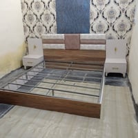 غرفه نوم تركيه جديده ما مستخدمه سعر 550وبيهه مجال 07825536315