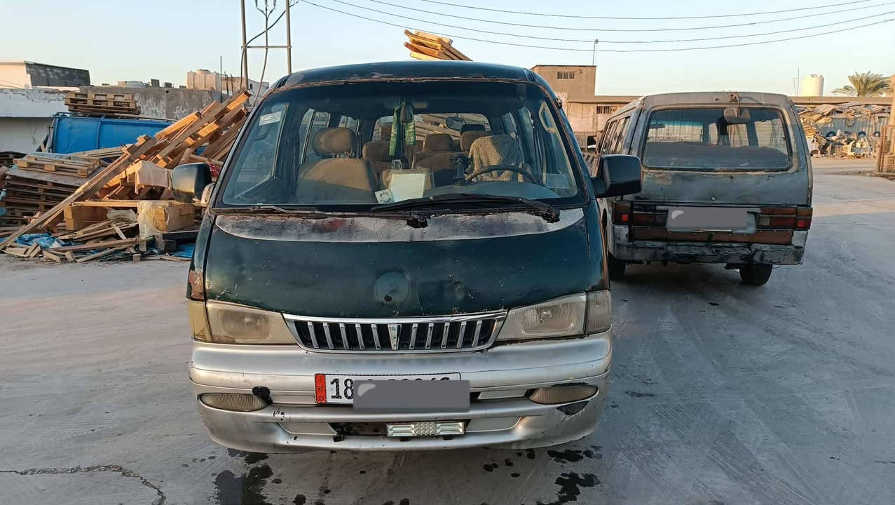 السلام عليكم للبيع او المراوس بسيارة صغيرة
بريجو موديل 96 مكينة بيها خيط بخار كير واكسل مكفولات شواصي بس واحد معمر وابيعك مكفول شغل درجة اولى والكشر شوفة عينك السيارة بأسمي رقم بابل انكليزي مصفرة هيئة ومرور سنوية لل2030 مداور ثاني يوم ب45  وبيها مجال مكاني حلة
 للاستفسار ***********
