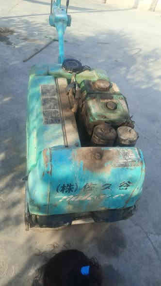 السلام عليكم للبيع حادله 1طن جاهزه سلف وهندر وهزاز ولايت حادله كلها شغاله السعر 30 ورقه وبيها مجال المكان البصره القرنه الاتصال ***********
