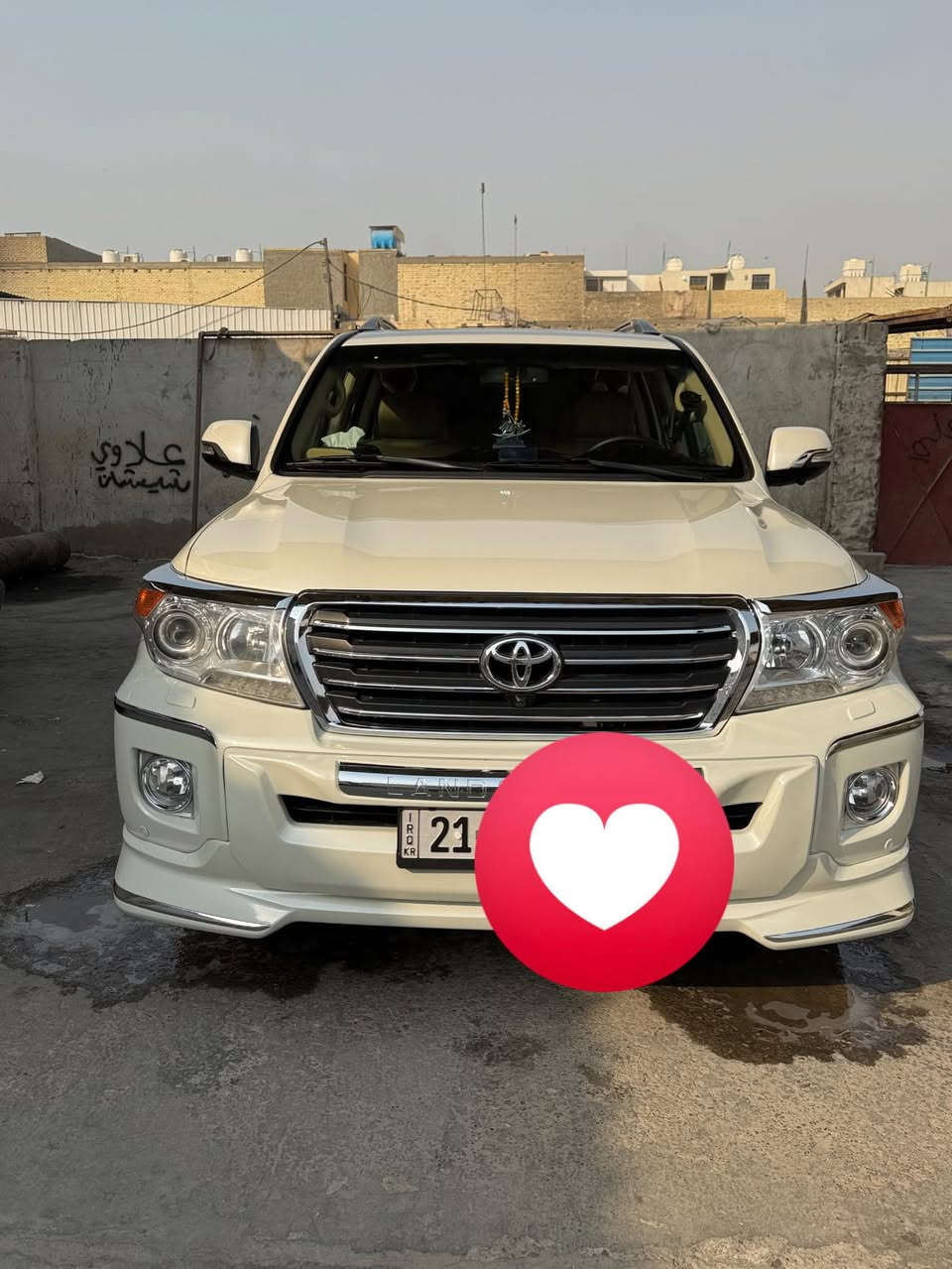 السلام عليكم لاندكروز GXR مكينه 6سلندر موديل 2014 ماشيه 153سياره جاهزه خير من الله تخم تايرحداديه 
لايت زنون 
حساس امامي خلفي 
كامرات محيطيه 
دوشمه ارضيه وكشنات
كشن 3 دكم 
ثلاجه 
أناره داخليه أبواب ودشبول 
لسعر 420 وبي مجال 
مكاني بغداد الاتصال ***********
