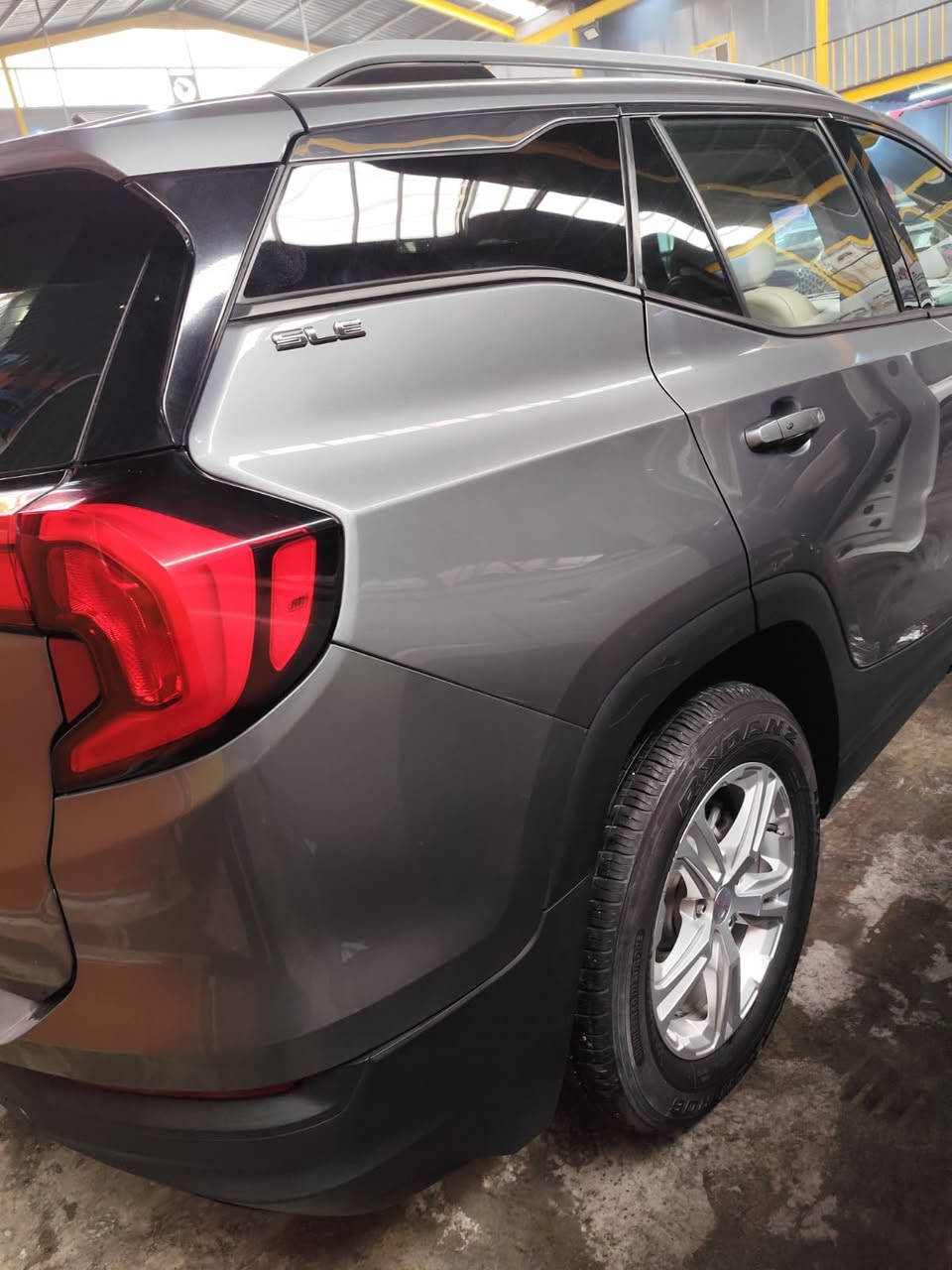 جمسي تيران
2019 

ماشيه 66الف كيلو 

SLE 

محرك 1500تيربو 

السياره بدون نواقصً

حادثها جاملغ وبنيد وجاملغ الثاني مصبوغ  السياره ثلاث قطعً صبغ 

رقم بابل

سعرها 135

مكانها بابل حله بالمركز  الًمدينه ￼


**إذا كنت صاحب هذا الإعلان وتريد حذفه لأي سبب، رجاءا أرسل رسالة إلى الدعم الفني**