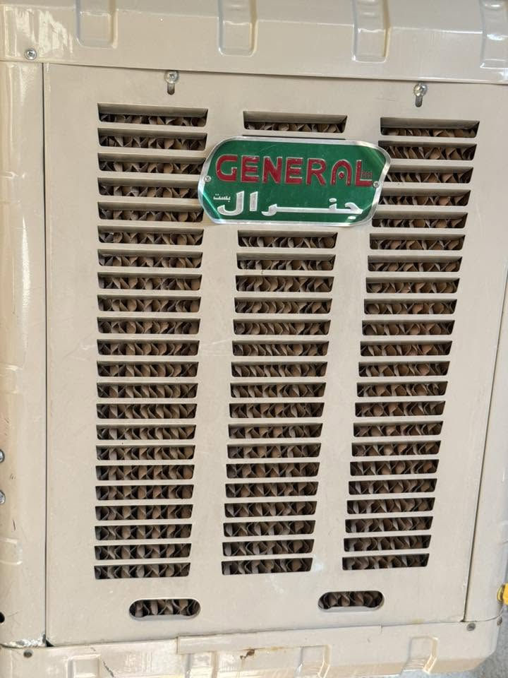مبردة حجم وسط كلش نضيفه كامله
سعر 100 الف مكان مشتل
***********
