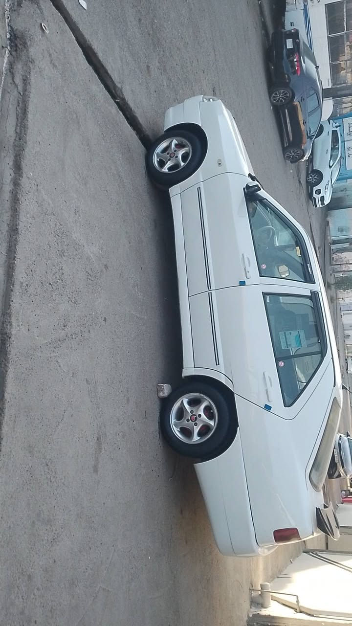 كوين ابيض موديل 2009 رقم بغداد بسمي محرك اودي 0.   8   /--/ *********** هذا رقمي عنوان موصل جانب ايسر حي انتصار بيها اثر نفخ سعر 45

