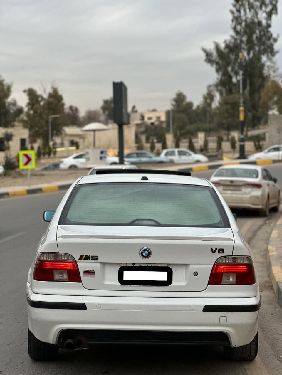 السلام عليكم رمضان كريم مستمرين بعروض العيد
بيئم E39
موديل ٩٨ محدث ٢٠٠١
رقم نينوى 
شرط التحويل 
.
باب السايق صبغ أوربي فقط 
.
المواصفات
فتحه سقف 
شاشه 
كير مكينه بشرط الفحص 
وايرمينه شرط 
مكينه كبس
طخم جديد
السياره جاهزة من كل النواحي ما تحتاج مصرف 
.
العنوان الموصل حي نركال 
لمعرفه السعر الاتصال على الرقم 
***********
