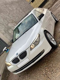 E60 528 2009 xdrive  رقم بغداد دولي باسمي وارد امريكي فول مواصفات واحد...