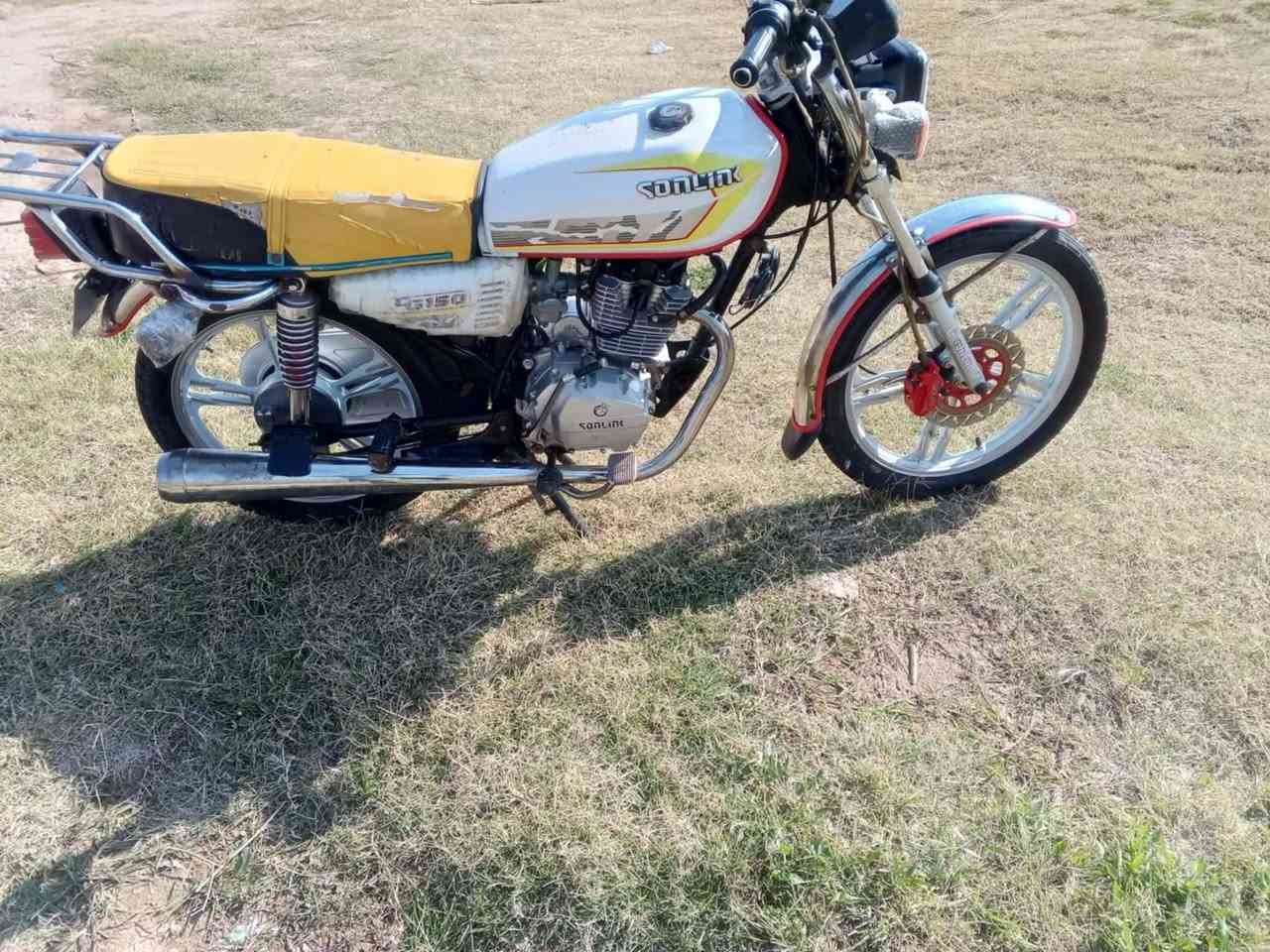 لبيع دراجه سيفان موديل 2023 أصولي السعر 500 وبيه مجال


**إذا كنت صاحب هذا الإعلان وتريد حذفه لأي سبب، رجاءا أرسل رسالة إلى الدعم الفني**