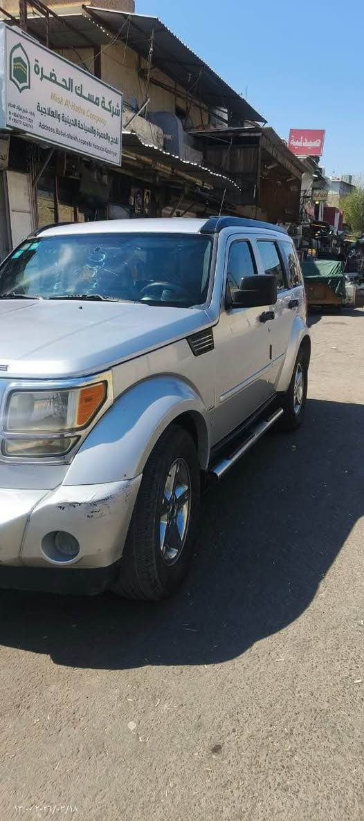 السلام عليكم
دوج نترو 2007 وارد امريكي بدون حادث فقط صبغ موضح بالسونار وبدون قطرة جراد 
محرك كير مكفول لا تنقيص ولا تبخر 
عليه تخم تاير وباتري جدد وصدر جديد مشدود قبل شهر
تبريد تدفئة وي السويج بدون اي نقص تو ويل 
ماشية حقيقي 145
السيارة ب اسمي رقم جديد هزة جديدة سنوية جديدة
السعر 85 وبيه مجال للشراي مكاني بغداد الكفاح
*********** بغداد, العراق
