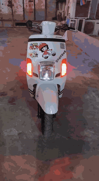 السلام عليكم بوليس للبيع 2012 دراجه صار له خمسه اشهر من نزلتها من الرمبه ما مفتوحه ابد بس مفلسه السعر 800 وبي مجال قليل🙃 هذا رقمي***********
