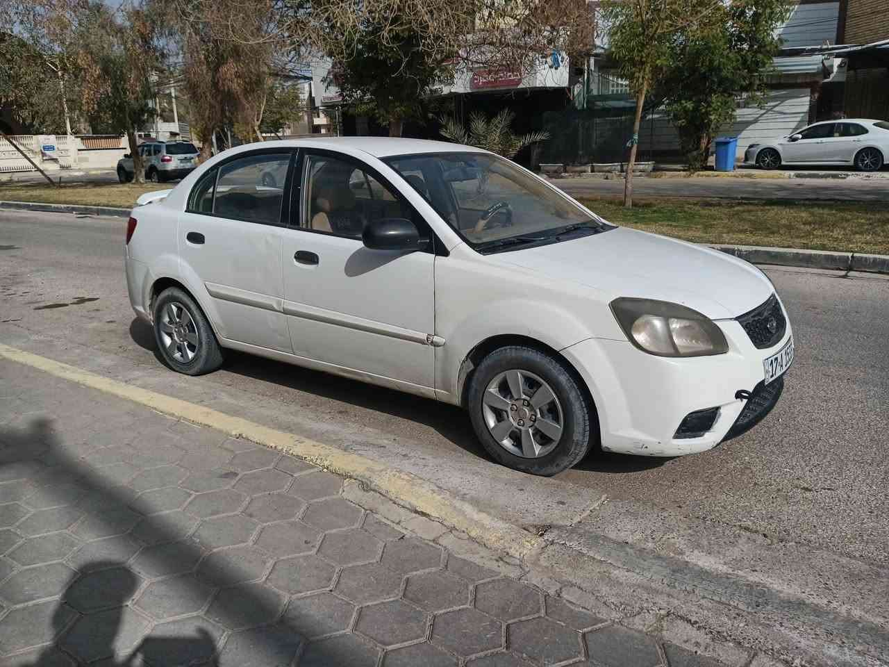 السلام عليكم
سيارة البيع نوع كيا ريوو موديل 2012خليجي سياره جاهزه من كولشي بيه ثلث مكانات صبغ  بصيطه سياره بدون دواخل شواصي لغود كير مكينه حجم 1600كفاله سنويه مشروع وطني ل2030مداور ثاني يوم العنوان كربلاء السعر 77وبيه مجال بصيط حك الجيه انتصال فقط ***********
