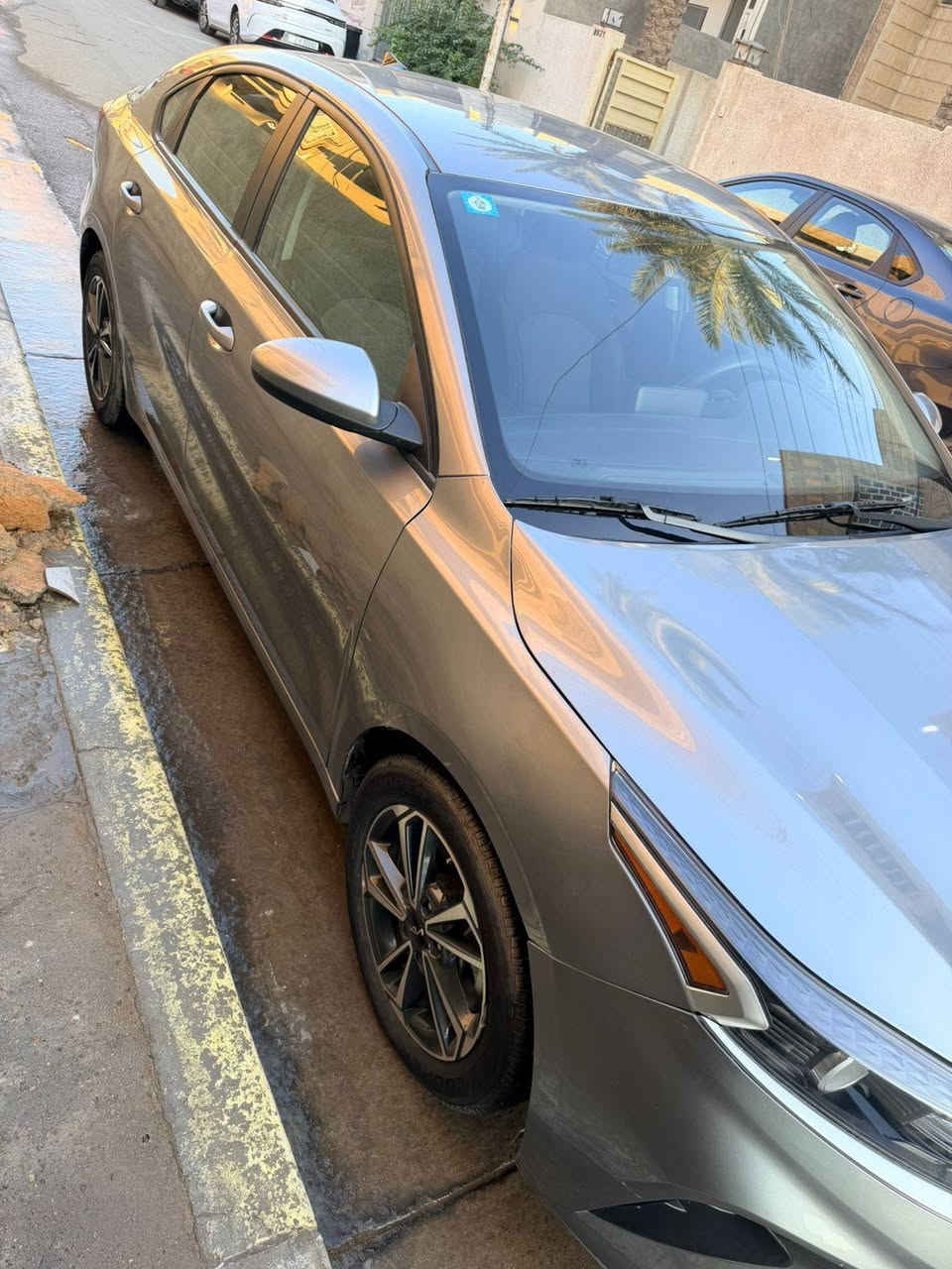 سلام عليكم 
فورتي موديل 24 وارد امريكي
ماشيه 156 mi
حادثها موضح بصوره قطعتين فقط
كير cft
نص مواصفات
رايدها 158 بيها مجال كلش بسيط 
مكان بغداد الكرخ
رقمي ***********
