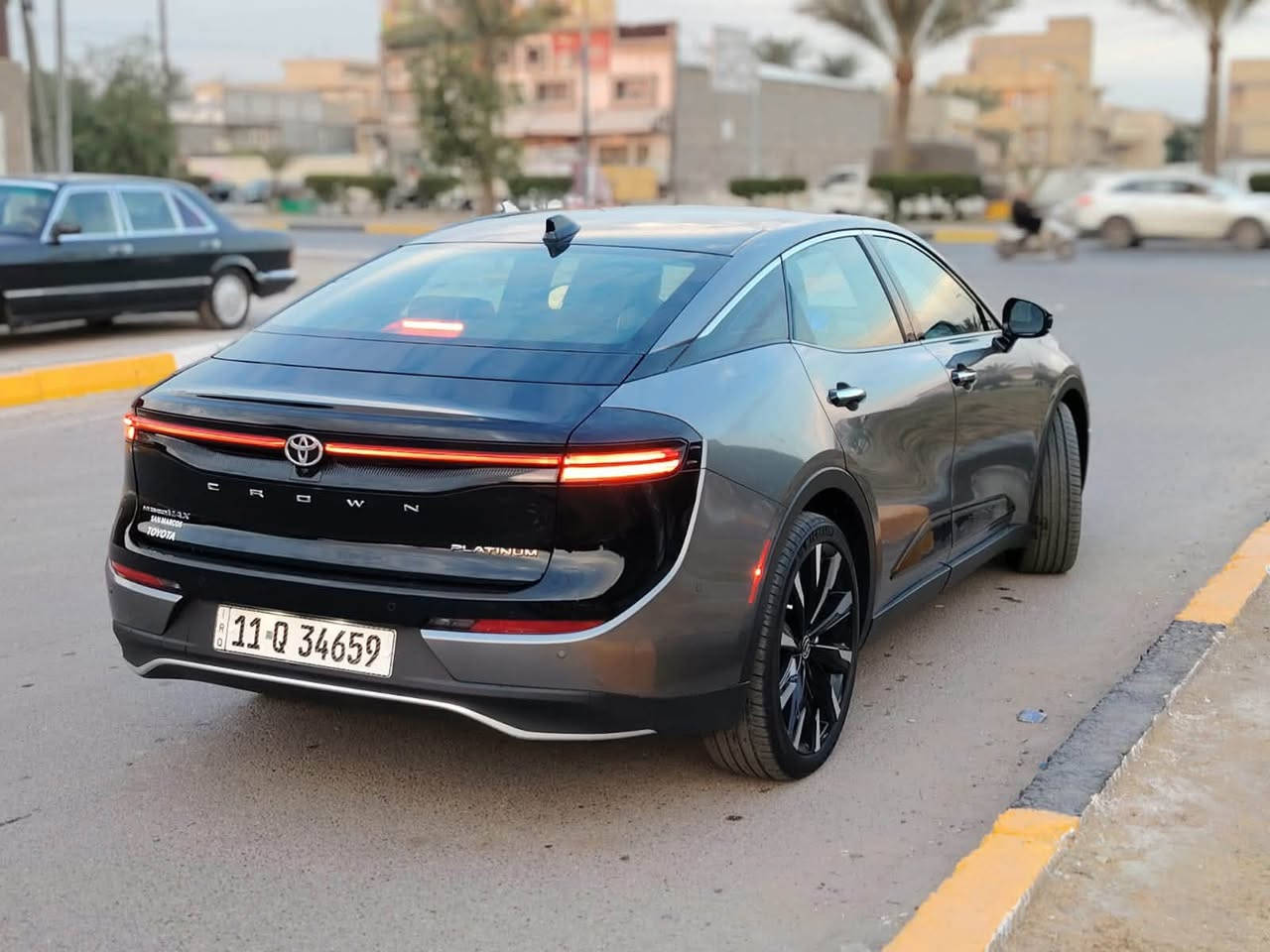 تويوتا كراون بلاتينيوم (ماجستا)
لمتد هايبرد موديل 2023
ماشية 20الف كيلو
رقم بغداد الجديد بأسمي
مواصفات فول الفول اعلى فئة
محرك 2400 تيربو (هايبرد) /
كراسي الامامية تدفئة +تبريد/
مقاس الويل 21/شاشة + كامرات/
حساس امامي + خلفي/4رادارات/
بنوراما/هاند بريك كهرباء/ستيرن
كهرباء + فول تحكم+ شفتات/مانع
انزلاق/5وضعيات قيادة (اقتصادي + نورمل + سبورت + سبورت بلاس + اقتصادي + كوستم )/مثبت سرعة
+نظام تحديد مسار/مري الجانبية
شفط كهرباء/بصمة + تشغيل عن بعد 4بوب بصمة/4كامرات
محيطية/نظام القيادة الآلي /نظام
اوتوبارك/ميموري كشنات
صبغ بنيد فقط سعره 325 $ وبيه مجال 
مكانها بغداد حي جميله رقم ***********
