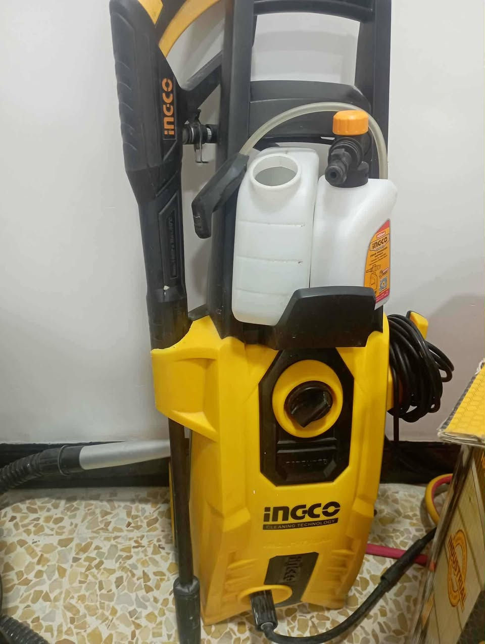 ماطور غسل نوع انجيكو الاصلي مع بطل رغوه السعر 110
مكنسة كهربائية 25 الف
***********
***********
