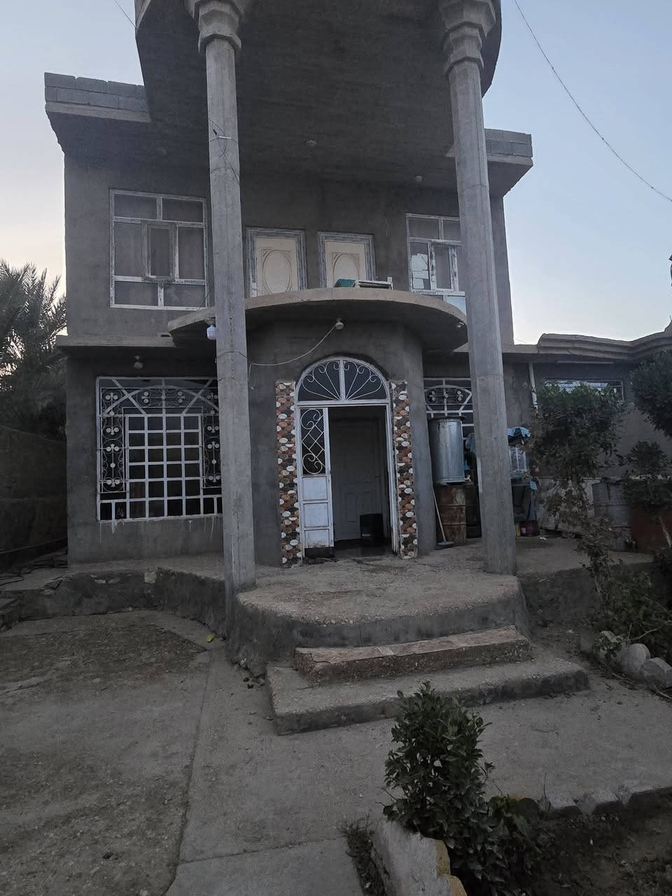 دار قرب التخصصي مال الأسنان في حديثة 
مساحة ٣٣٥ طابقين
السعر ٦٨ وبي مجال 
للاستفسار اكثر مراسلة الصفحة او الاتصال ***********
