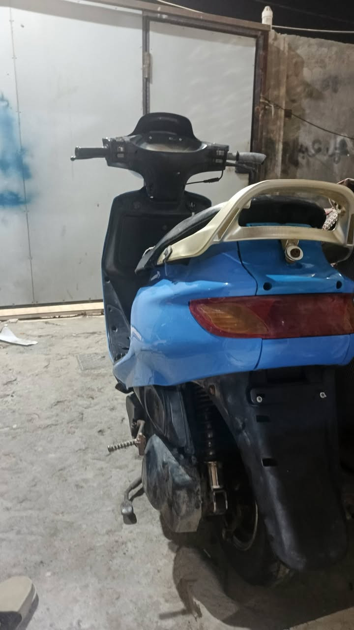 سلام عليكم دراجه للبيع فول كهربائيات سليف لايتات كله شغال السعر 350 وبيها مجال قليل مكاني دونيه شاميه
 ***********
