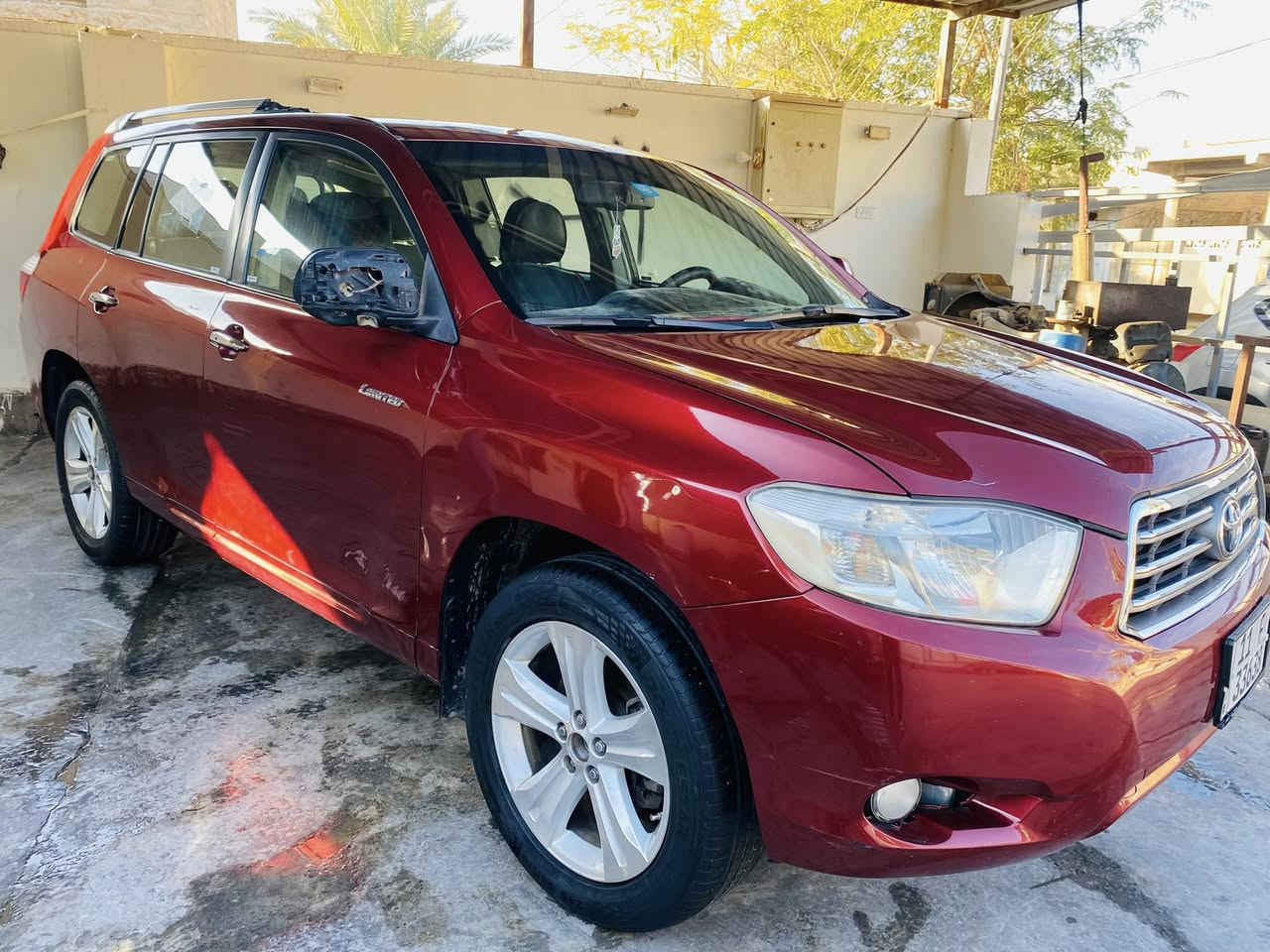 هالندر موديل 2010
6سلندر دفع رباعي محرك 3600
رقم بغداد  باسمي تحويل مباشر 
سياره فول ما عدا الفتحه 
محرك خير من الله تبريد ممتاز صرفيات بانزين ممتازه 
صدر حداديه  تايرات باتري جديد سياره كامله من كل نواحي 
دواخل فرش ارضيه جلد
سياره بيها صبغ ٣ قطع اثر جراد وصور موضحه وضع السياره الحالي .  
مكان السياره الانبار قضاء هيت 
للاسفسار ***********
