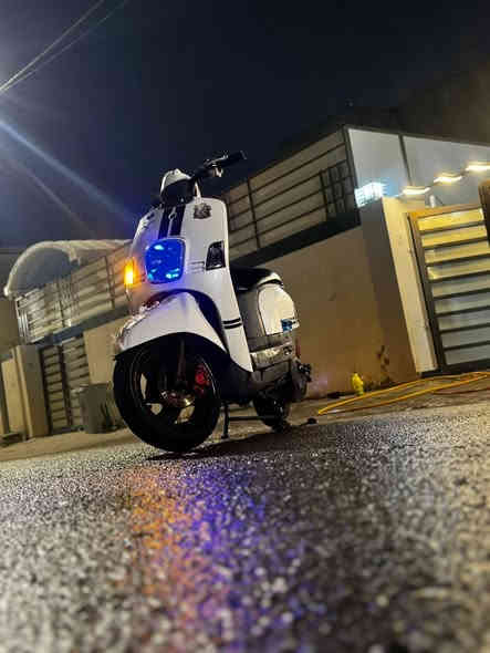 بوليس حاويه  للبيع دراجه مكفوله كله ختم واحد وي مكينه بلادي 49 دراجه حلوه ناعمه سعر 125000 مليون 25 بيه مجال مكان نجف هذه رقمي ***********
