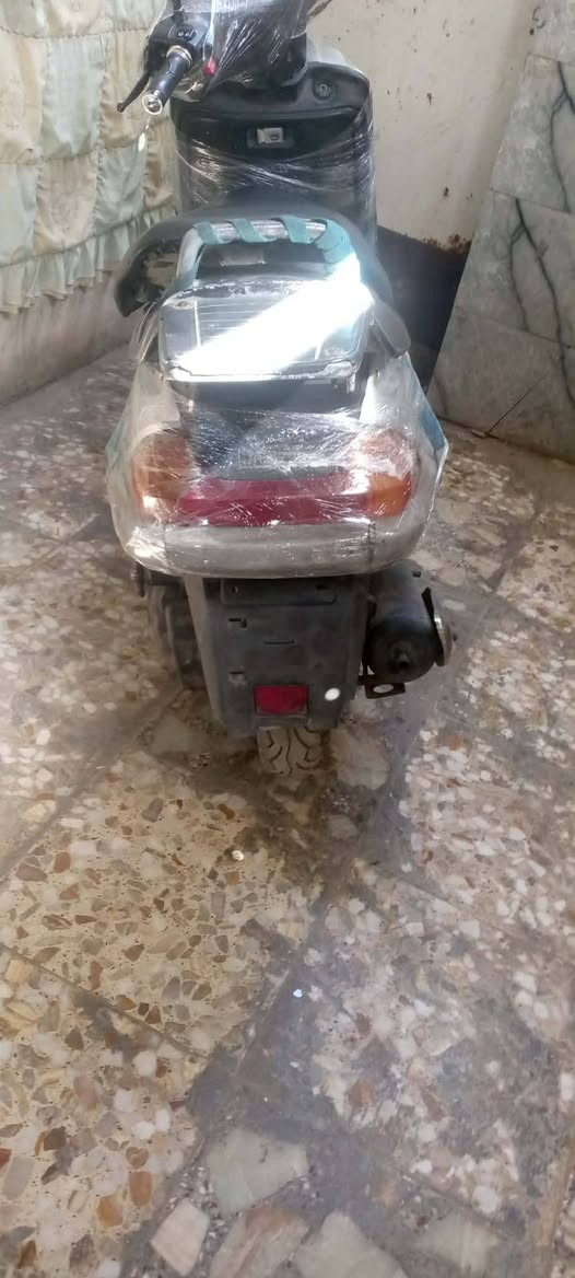 السلام عليكم اخواني جميعا دراجه نظيفه ياباني ١٠٠ ام البليته مال بيت من شركه مشتريه وبيها مكاتبه شركه مكينه ناعمه وكابرتيت اصلي مالها شغل وطلع وين ميعجبك سعر ٤٠٠ الف عنوان تقاطع السفاره قطاع ٢٢ رقم هاتف *********** ابو علي الساعدي وشكرا جزيلا
