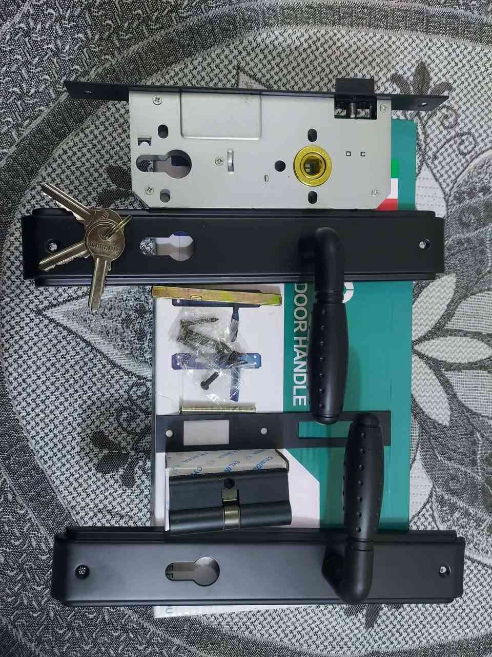 كيلون مال باب اصلي ايطالي 
شركة MARADO 
السعر 13 شامل اجور التوصيل
مكاني بغداد المشتل حي المعلمين 
***********
