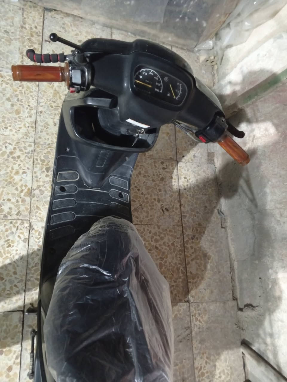 السلام عليكم بطه 2003 بطه نظيفه سلفه كهربائيات كلن شغالات ولا بيها صوت جير ولا رولاا ماكينه ما مفتوحه على وضع البلاد معروضه ب 400 وبيها مجال ومكانها بكربلاء ***********
