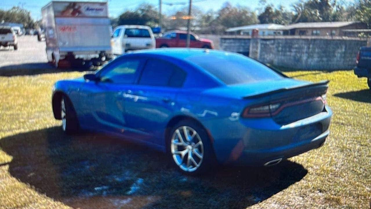 جارجر SXT  2022 كندي أصل
6 سنلـدر 3600 
نص فول 
تدفئة كشنات 
تدفئة ستيرن 
الداخل ازرق جلد 
كشن سايق كهرباء 
الممشى 50 الف ميل
السيارة حادثها خفيف 
‼️الصبغ على كد المكان مو القطعة كاملة‼️

ترهم مراوس

هـ : ***********
