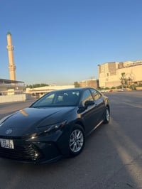 كامري ٢٠٢٥ • مواصفات LE • ٢٠٠٠٠ كم