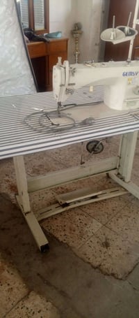 ماكنة خياطة