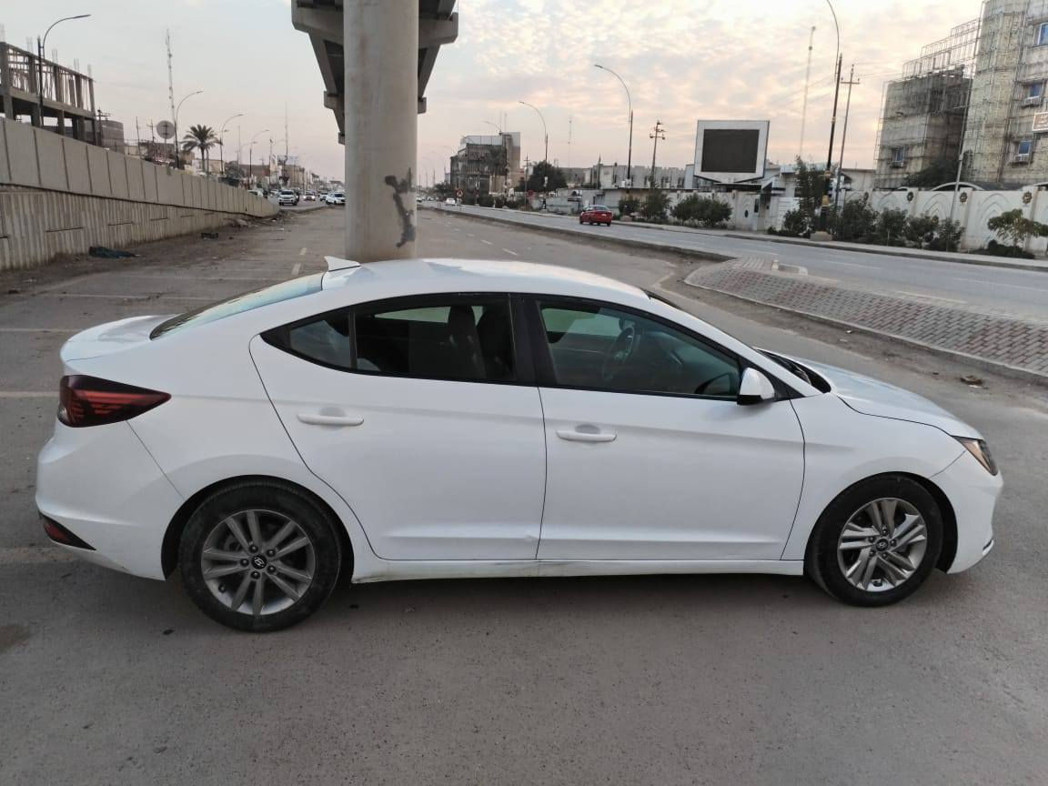 سلام عليكم..
النترا .2020. 

امريكي حادث جاملغ امامي بنيد بالنص  بارد جاملغ خلفي من امريكا كلير سونار مرفق مع الصور شرح مفصل.. مكاني بابل السعر 130 مجاله بسيط ***********
