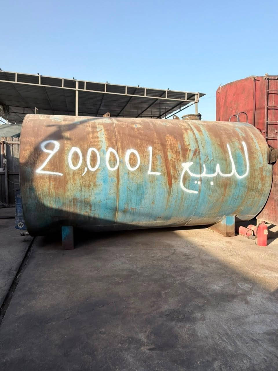 سلام عليكم تانكيات كبار لحمر لطويل قفله مليون حمولته عشره الف / وتانكي لزرك قفله مليون ونص حمولته عشرين الف 
لعنوان بغداد 
الرقم / ‭***********‬
