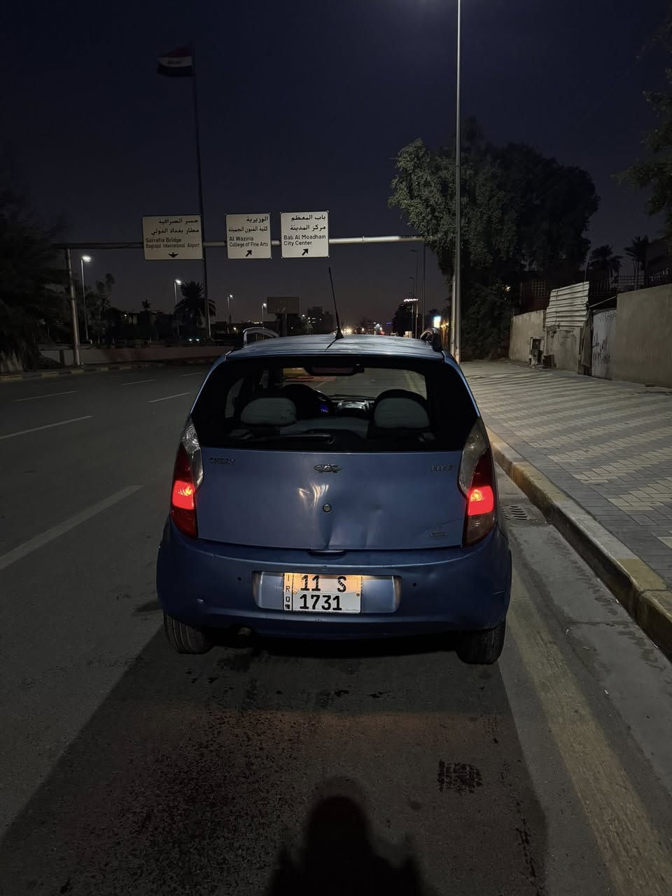 السلام عليكم
للبيع شيري اي وان 
تبريد شغال 
باتري جديد 
تايرات جدد 
كهربايات شغالات 
سياره حلوه ونضيفه كلش 
رقمه رباعه وحلو باسمي السياره 
مكاني بغداد *********** 
سعره 34
