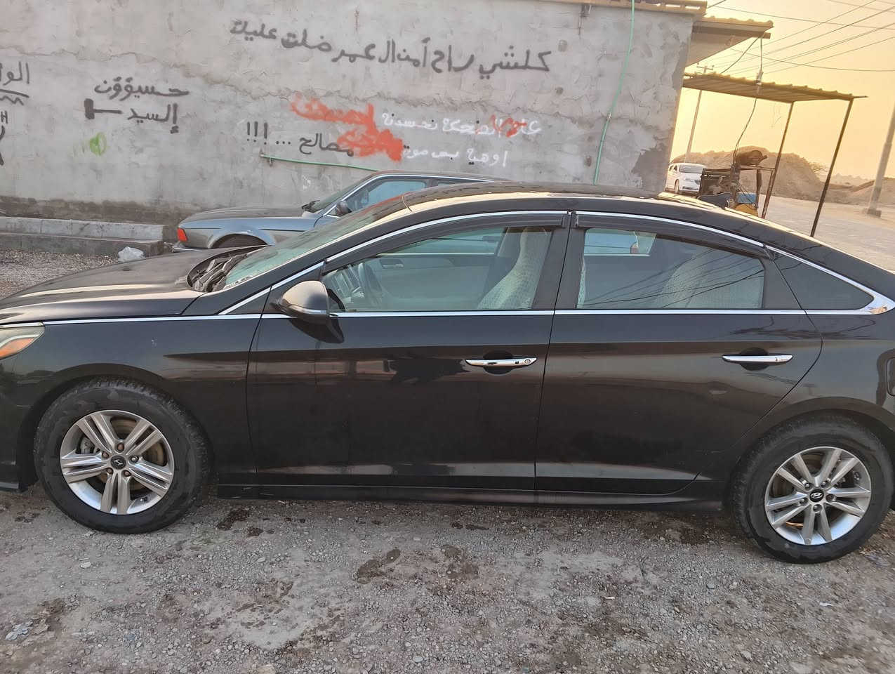 سلام عليكم سياره سوناته هونداي وراد امريكي فول سياره بصمه حداده طوبه تخم تاير مابيه نقص جاهزه سياره0
بيه حلوب قليل بالقماره مامبين السعر 135وبيه مجال***********
