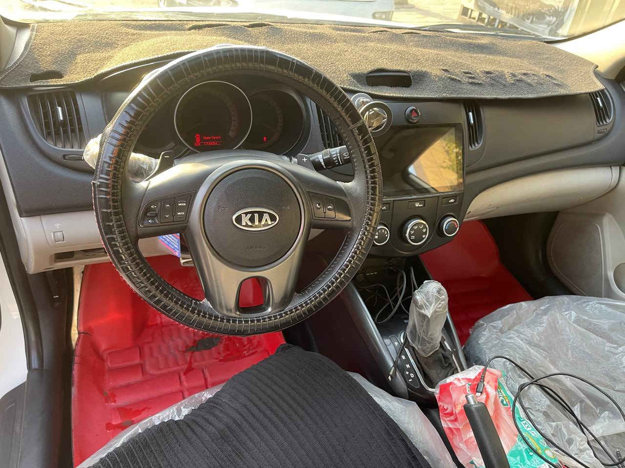 سلام عليكم سيراتو للبيع رقم سليمانيه تحويل مكانها بغداد فول مواصفات كير مكينه نظيفه ***********
