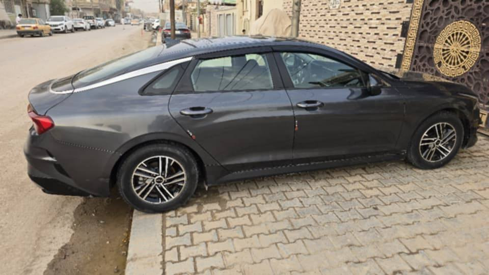 السلام عليكم
Kia.   K5
 . اتحدى اي سعرk5 بهيج نضافة وبدون تبديل)
اتفرج واحكَم👇👇👇🙏🙏

موديل2021

ماشيه50 mi

اللون رمادي 

مواصفات

شاشه 

كامره

لايت عدسات

بصمه

رادار امامي

رادار خلفي

رادار جانبي

لد امامي خلفي

حساس امامي خلفي

ويل كب

توقف ذاتي 

قياده ذاتيه

تنبيه خروج عن المسار

تحديد مسار 

فول تحكم ستيرن

داخل  اسود

تبريد شاشه بيانو لمس

ترحيب عند الاقتراب

صندوق ذكي

تشغيل عن بعد

محرك 1600تيربو

 كل تبديل ماكو مكفولة

بجم امامي خلفي كبس شركه

بدون اي دواخل شاصي اللغد والكير والمحرك كلهن مكفولات 

ايرباك سليمة 

صور امريكا بالمنشور

اتحدى اي حادث /طعجة شبر بالجنطة فقط فقط فقط

للاستفسار

الموقع الديوانية

السعر140$ وبيها مجال 

رقم قادسيةمشروع وطني معوقين باقيلهه ٦ اشهر وتداور وكالة باسم المشتري والمعوق سايق يشتغل عل خط بغداد ومضمون وشنو صمانات تردون حاضرين 1000/100
ماعليك بس تتصل وتأمرني أمر اعتبرني اخوك
***********
واتسب موجود بي وبخدمتكم
