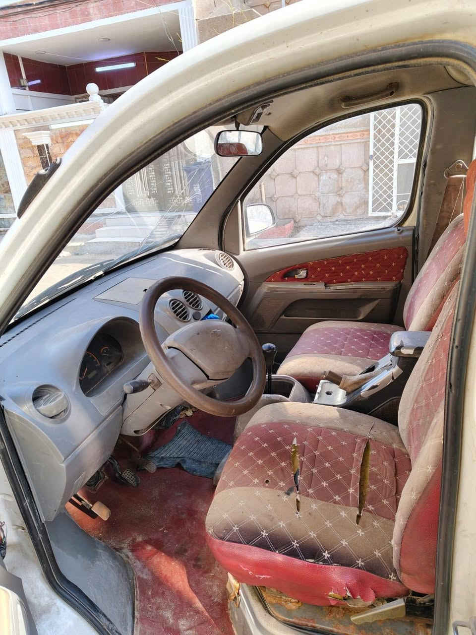 سياره سبعه راكب نوع امريكي موديل 2011 رقم صدامي صلاح الدين صاحبهه ساكن في ابو غريب يريد تحويل محرك كير ممتاز تخمم تأير ويل كب دوشمه ارضيه وكشنات ممتازه سياره جاهزه السعر 14 رقم الهاتف *********** ابيع هل موجود
