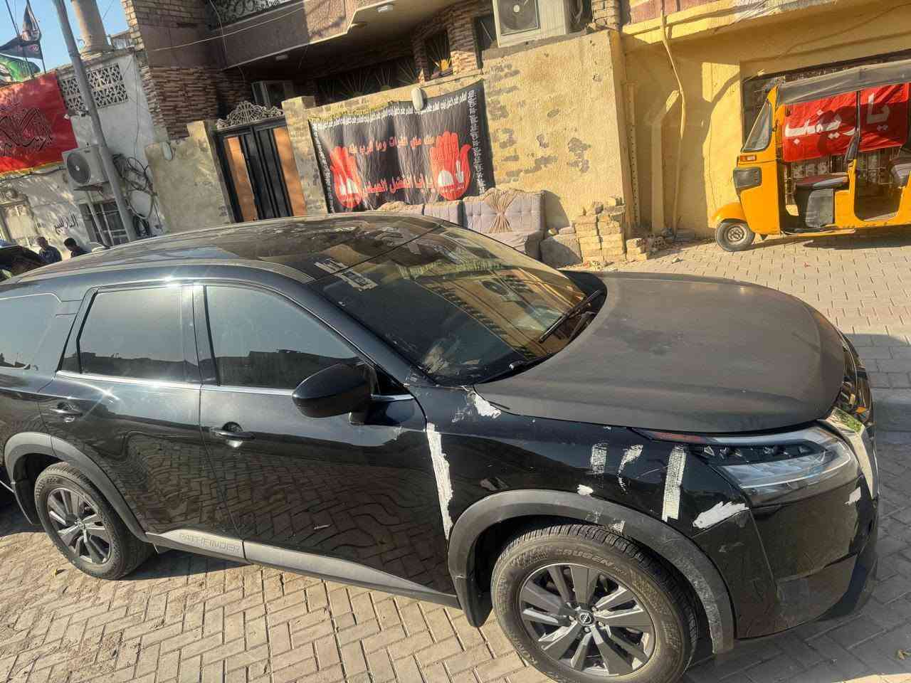 سلام عليكم نيسان باثفندر للبيع بدون رقم  موديل 23 تويل مواصفات S حادث بجم رقم *********** وتساب
