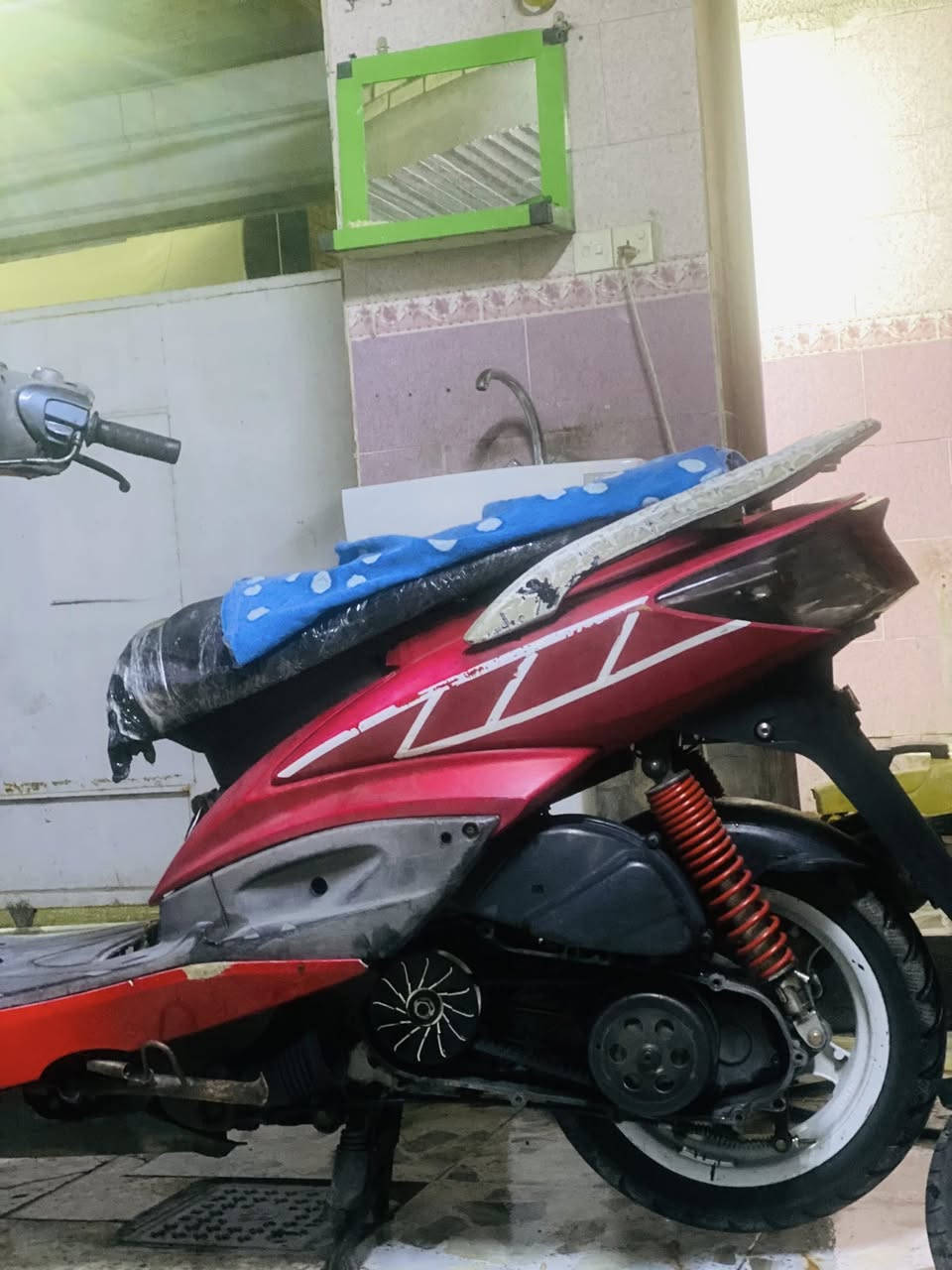 ((سكنس فحل نوزل قبق نفخ ياباني ))
سرعة 140  125cc

دراجة شوفت عينكم النضافه والمكينه ناعمه ومعدل شرط 

شراي يجي واتساب ***********
