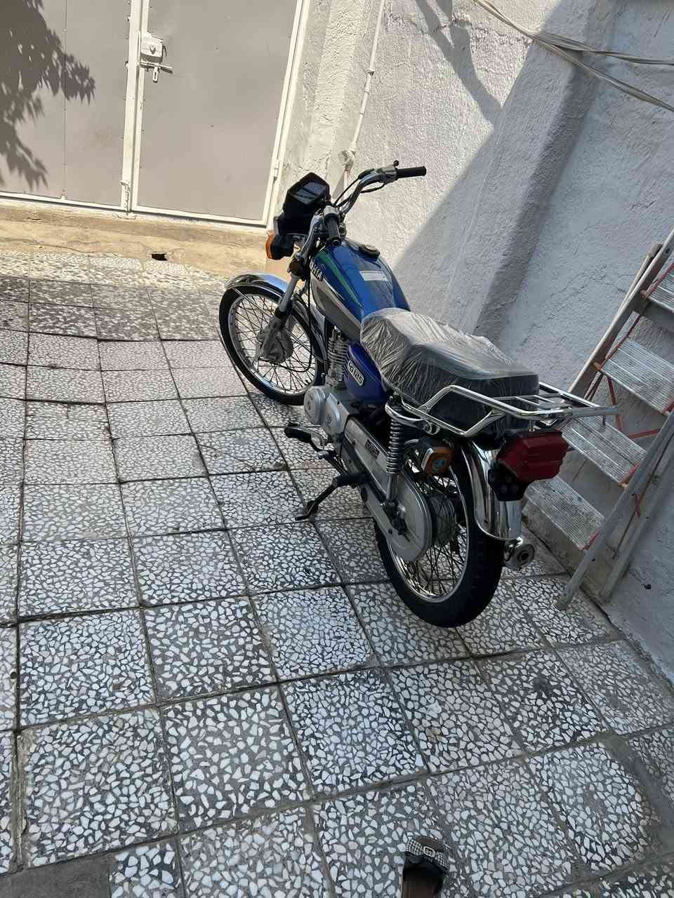 سلام عليكم نامه متياز موديل 2021دراجه جديده وعله فحص وكيله العارضي
السعر 725 وبيه مجال قليل الشراي ينصل وخادم ***********
