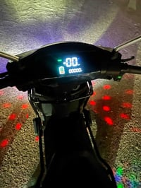 دراجه سكنس شحن موديل 2025 ست بطاريات سرعه 110 ملف نحاس 2500 درجه جديده...