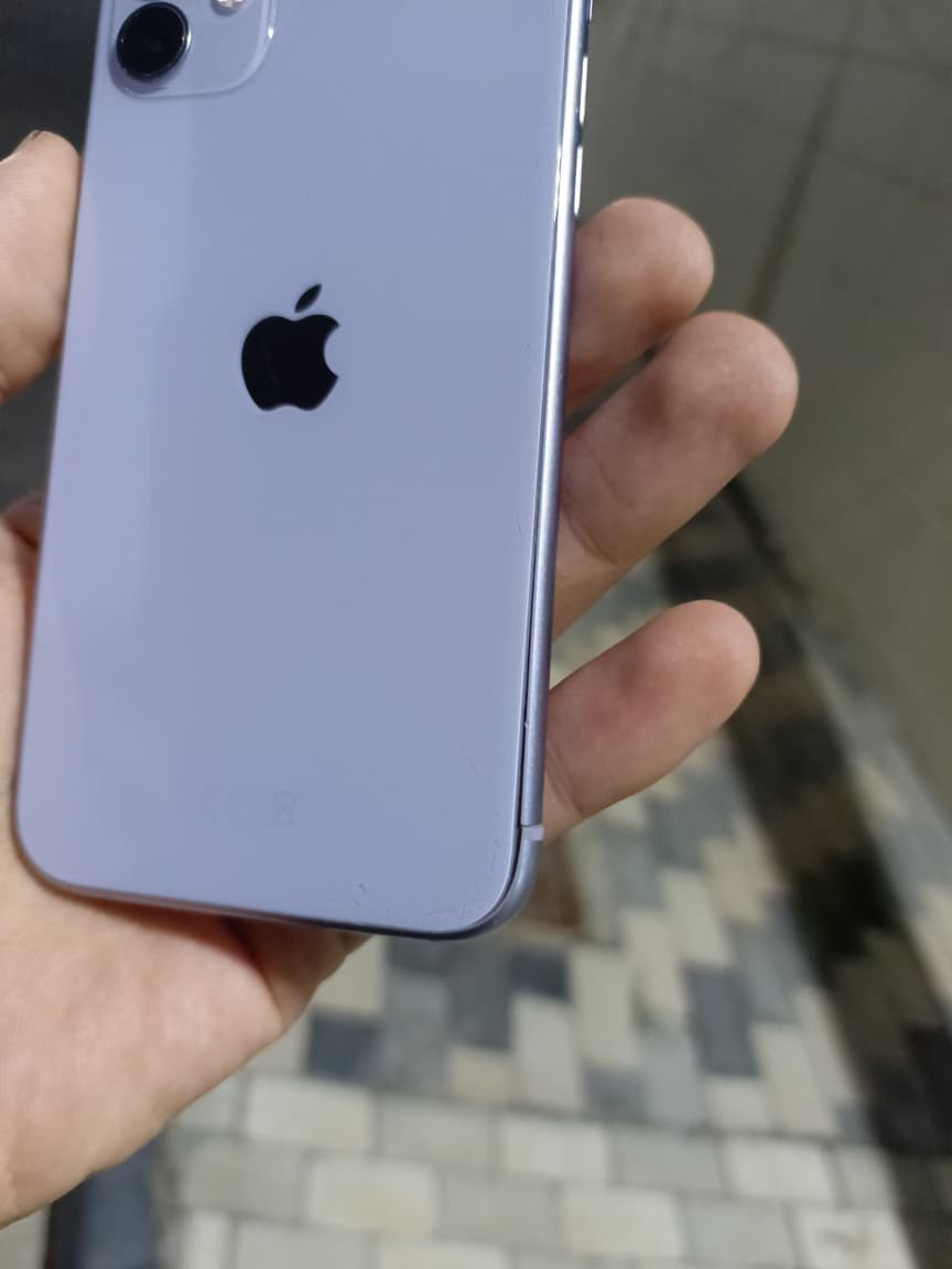 السلام عليكم
آيفون ١١
ذاكرة  ٦٤
بطارية ٦٩ اصلية 
مبدل فقط شاشة اصلية فيس ايدي شغال
الجهاز مبدل فقط شاشة وشاصي بي فتحة موضحة وضربات بسيطة بل شاصي سعر ١٨٠ مكان ابو غريب.


**إذا كنت صاحب هذا الإعلان وتريد حذفه لأي سبب، رجاءا أرسل رسالة إلى الدعم الفني**