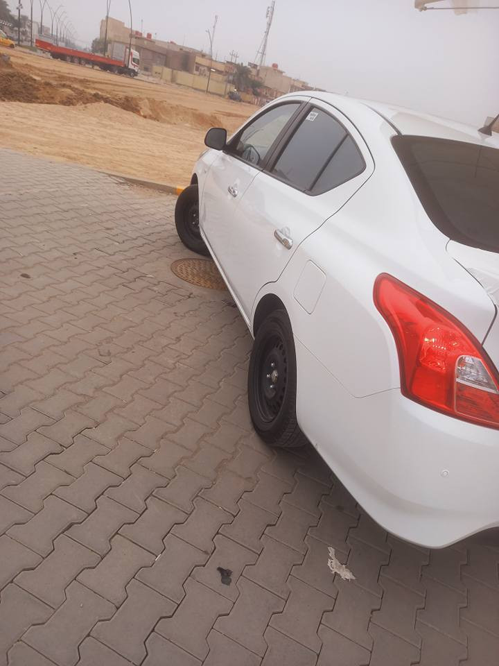 السلام وعليكم 
نيسان صني هندي مديل 2024
ماشيه 43 بيه بارد بل جاملق الامامي مشر عليه وبيه طخه جوه البك لايت واضحه بصوره 
باتري جديد وتايرات تخم جديد 
السعر  123 قفل
السنويه ل 2029
***********
اتصل على رقم البصرة, العراق
