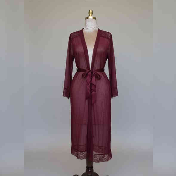 سيت روب 3 قطع روب + توب + بكيني
الخامة : شيفون
القياس : فري سايز
سعر الدرزن: 43,000
مفرد :10,000
للحجز : @Bagdashiq
واتساب :***********
