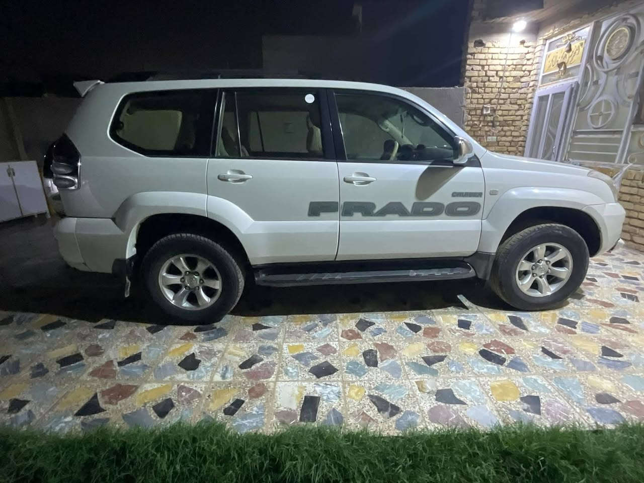 برادو. 2009.  vxr  محرك 6 سلندر تبريد عاطل السعر 190 وبيه مجال
مكان السياره بغداد 

الاتصال على هذا الرقم فقط***********
