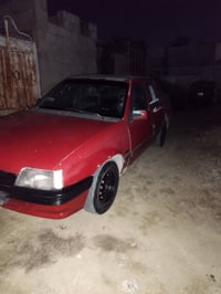 اوبل كاديت  مكفو لةمن حادث وصبغ وتماتيك بيع اومراوس السعر 22    078317...