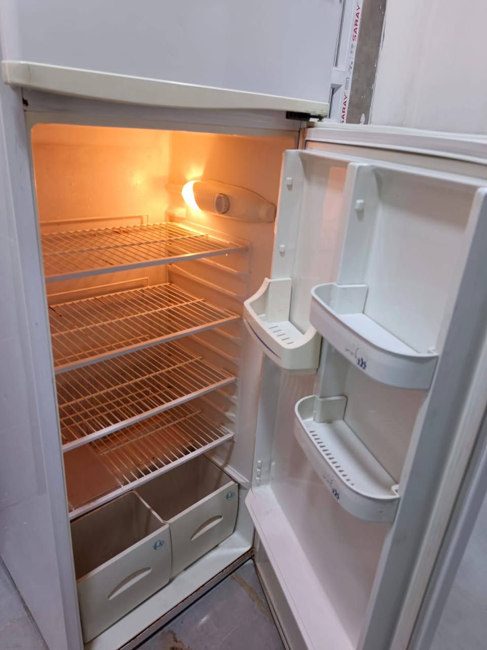 ثلاجه بيكو كلش نظيفه مال بيت شرط التجميد تاخذها بشرط ١٤قدم بلاديه ماواصله تصليح حجم وسط السعر١٢٥الف الاتصال***********
