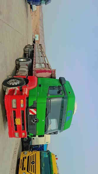 بسم الله الرحمن الرحيم 
النوع السياره . مارسدس اكسور تاك ويل دبل قماره تريله فلات جوانب متحريكه دبل تاير 47 طن . 
موديل 2003. حجم محرك  18.43
مواصفات . تبريد . هاف . 2 طقه . كير كهربائي . سبلت . طخم ويل كروم 
كير محرك اكسن قماره صبغ . مكفول كفاله عامه شرط 
رقم دهوك . تحويل مباشر 
السعر 225 معا مجال 
عنوان معرض هوار . طريق دهوك موصل جمبور عميريه 
***********
***********
