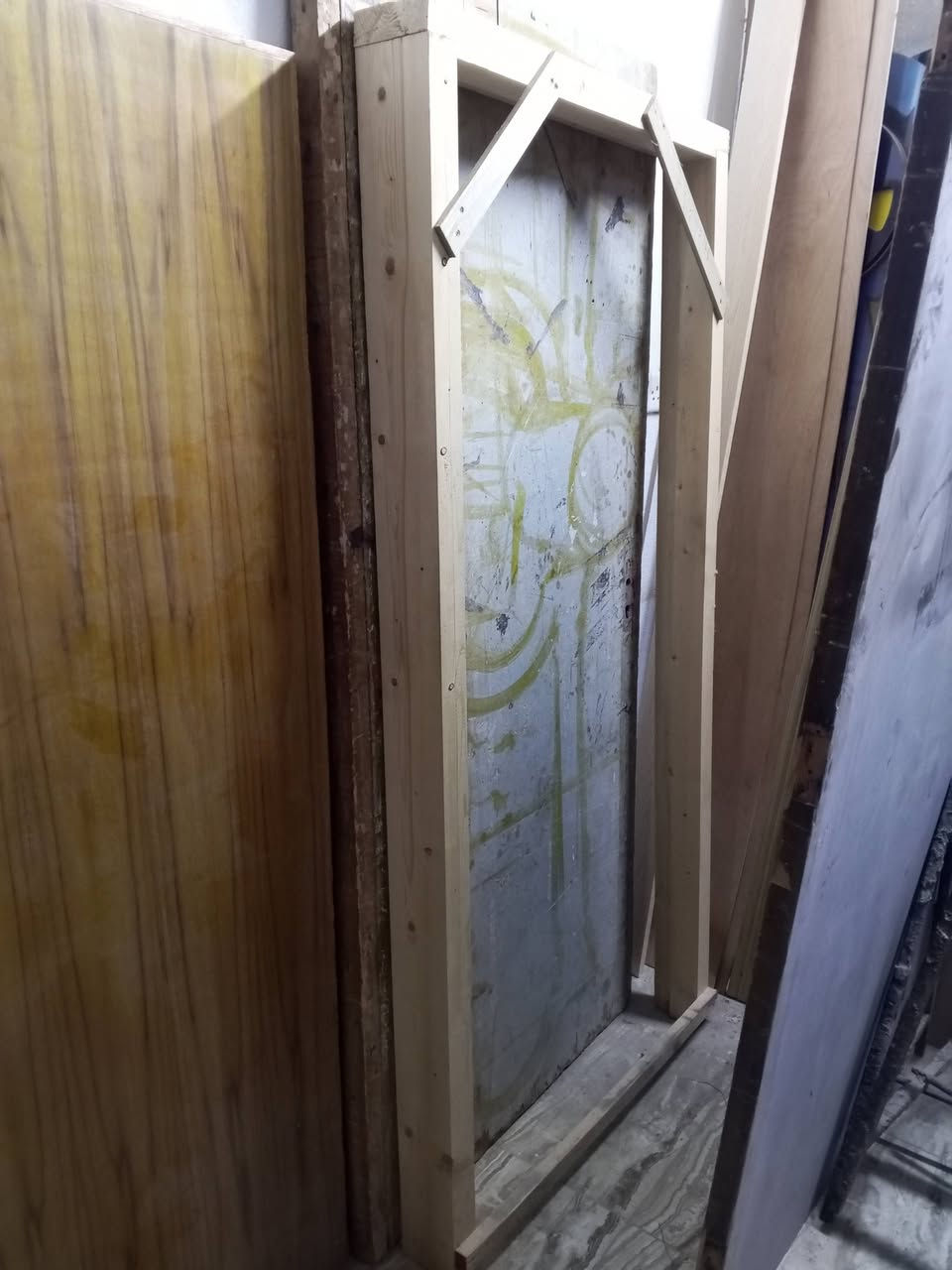 السلام عليكم باب وحرجوبه جدد تفصال بيدي
قياس الجرجوبه 92في 188 ارتفاع
السعر 165 مكاني بغداد
***********
