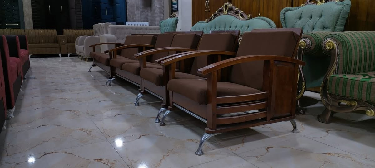 تخم 7 مقعد مدوشم جديد للستفسار أكثر الاتصال او مراسله وتساب ***********
