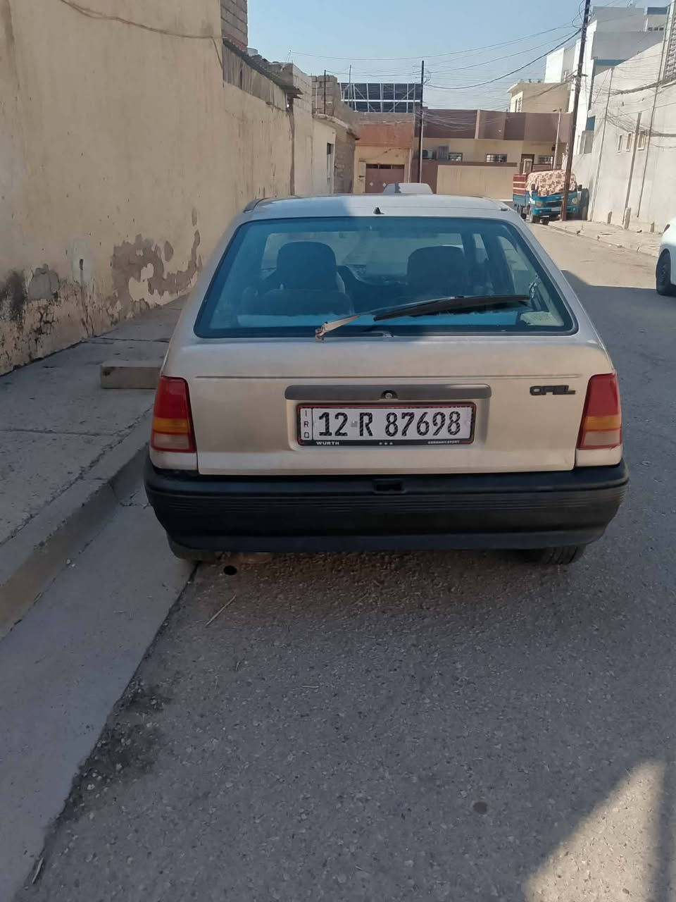 للبيع اوبل كاديت حجم 16 موديل 91 رقم نينوى انكليزي سنويه عضم 2031 ( كابون ماستر ) كير شرط محرك بدايه نفخ ( طخمها جديد + وايرمنيه كلها شغاله + باتري جديد + سقف سلايت + تايرات جدد ) شرعيها داخل الموصل شرط الوكاله والتحويل من الشرعي السعر 23 ورقه
***********  - كورك 
*********** - اسيا  . بيه واتساب

